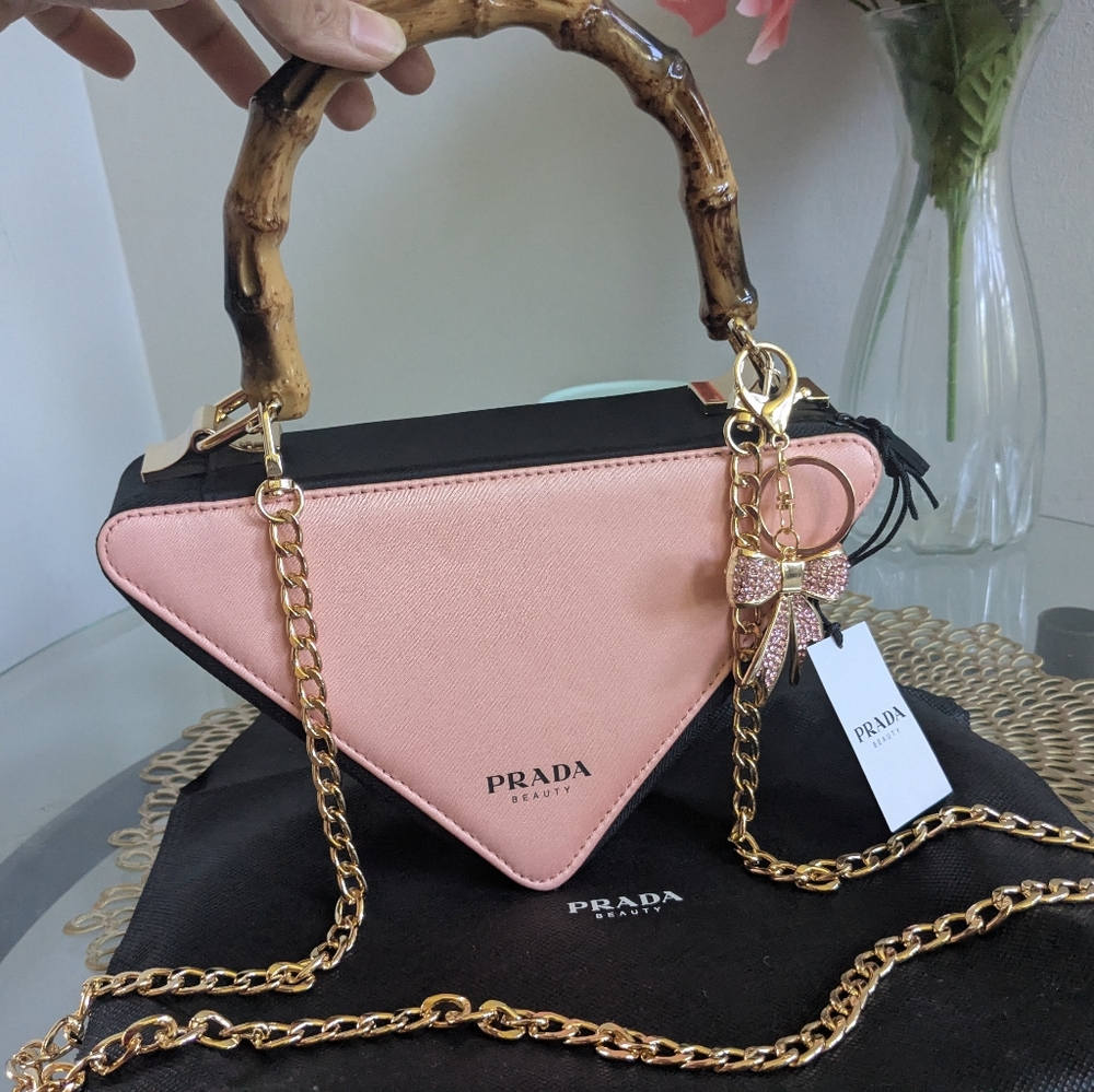 Prada - Picture 6 of 8